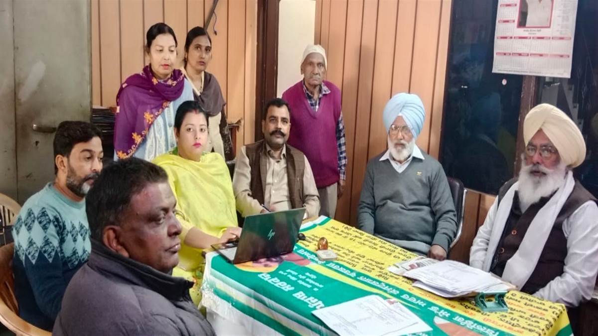 ਉਸਾਰੀ ਮਜ਼ਦੂਰਾਂ ਦੇ ਲੇਬਰ ਕਾਰਡ ਬਣਾਉਣ ਲਈ ਕੈਂਪ ਲਗਾਇਆ