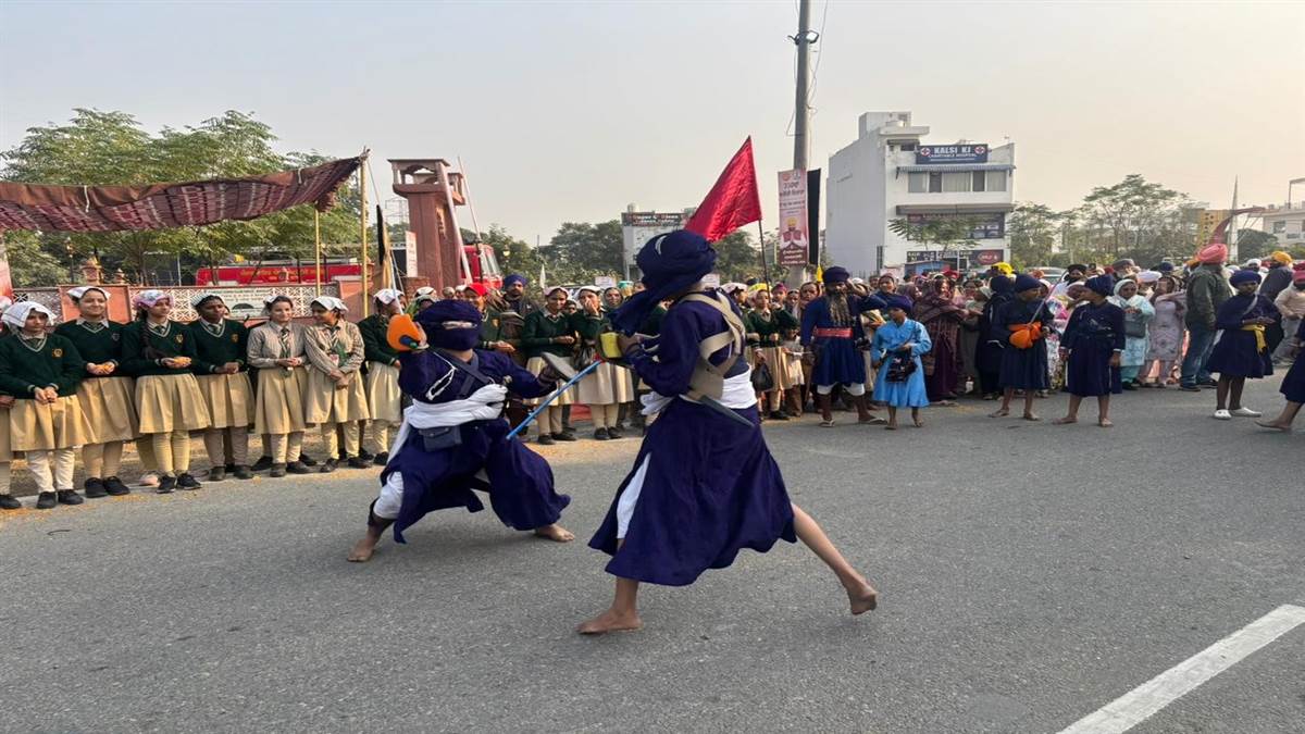 ਸ੍ਰੀ ਗੁਰੂ ਤੇਗ਼ ਬਹਾਦਰ ਸਾਹਿਬ ਜੀ ਦੀ 350 ਸਾਲਾ ਸ਼ਹੀਦੀ ਸ਼ਤਾਬਦੀ ਨੂੰ ਸਮਰਪਿਤ ਸਜਾਇਆ ਨਗਰ ਕੀਰਤਨ