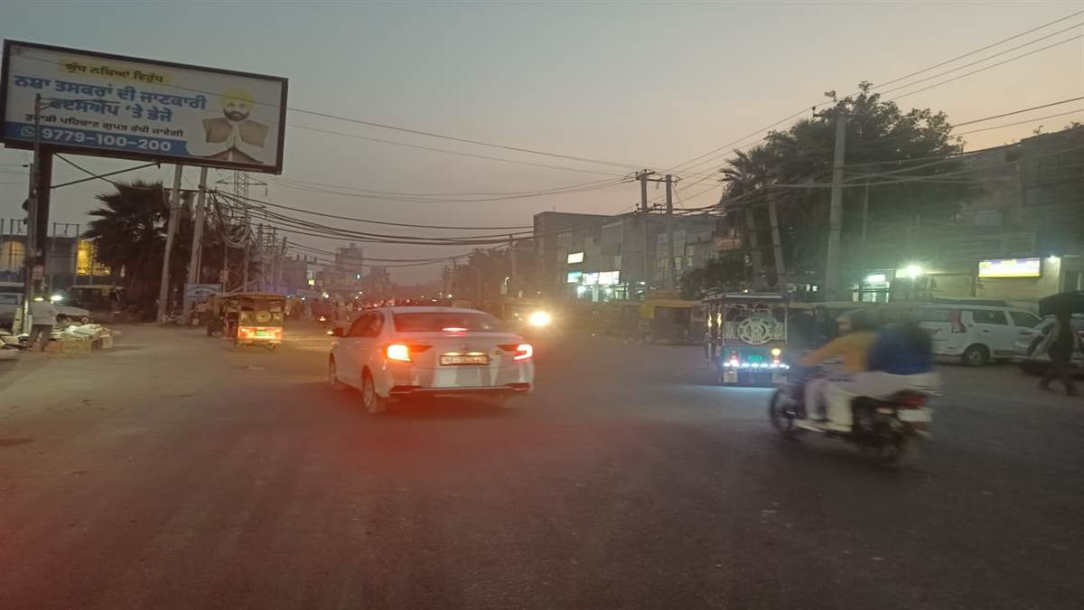 ਸ਼ਾਮ ਢੱਲਦੇ ਹੀ ਪੁਰਾਣੀ ਕਾਲਕਾ ਸੜਕ ’ਤੇ ਛਾ ਜਾਂਦੈ ਹਨੇਰਾ