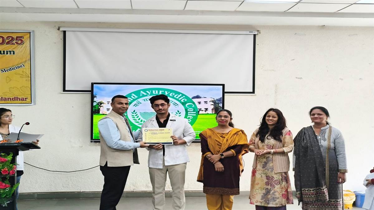 ਕਾਲਜ ’ਚ ਨਵੇਂ ਸੈਸ਼ਨ ਦੇ ਵਿਦਿਆਰਥੀਆਂ ਦਾ ਸਵਾਗਤ