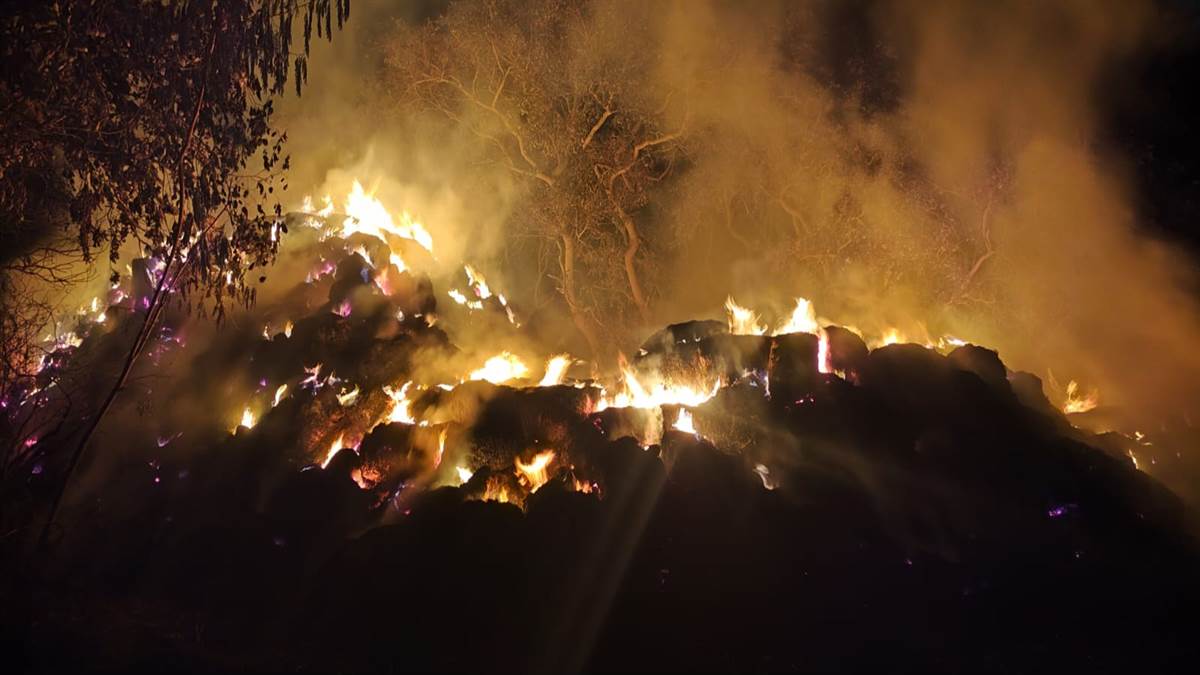 ਅੱਗ ਲੱਗਣ ਨਾਲ 400 ਏਕੜ ਦੀ ਪਰਾਲੀ ਸੜ ਕੇ ਸਵਾਹ