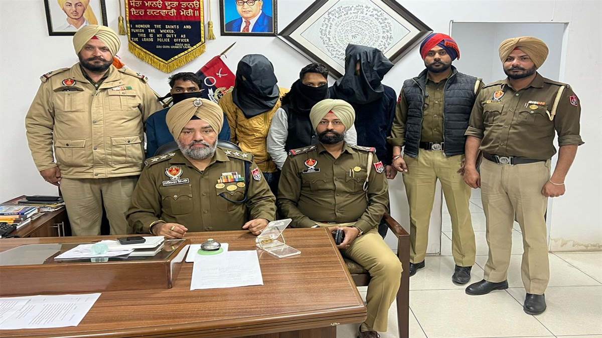 ਮੁਹਾਲੀ ਪੁਲਿਸ ਵੱਲੋਂ ਵਾਹਨ ਚੋਰ ਗਿਰੋਹ ਦੇ 4 ਮੈਂਬਰ ਕਾਬੂ