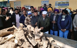 ਨਮ ਅੱਖਾਂ ਨਾਲ ਸਾਬਕਾ ਤਹਿਸੀਲਦਾਰ ਚੌਧਰੀ ਰਾਮ ਕ੍ਰਿਸ਼ਨ ਦਾ ਸਸਕਾਰ