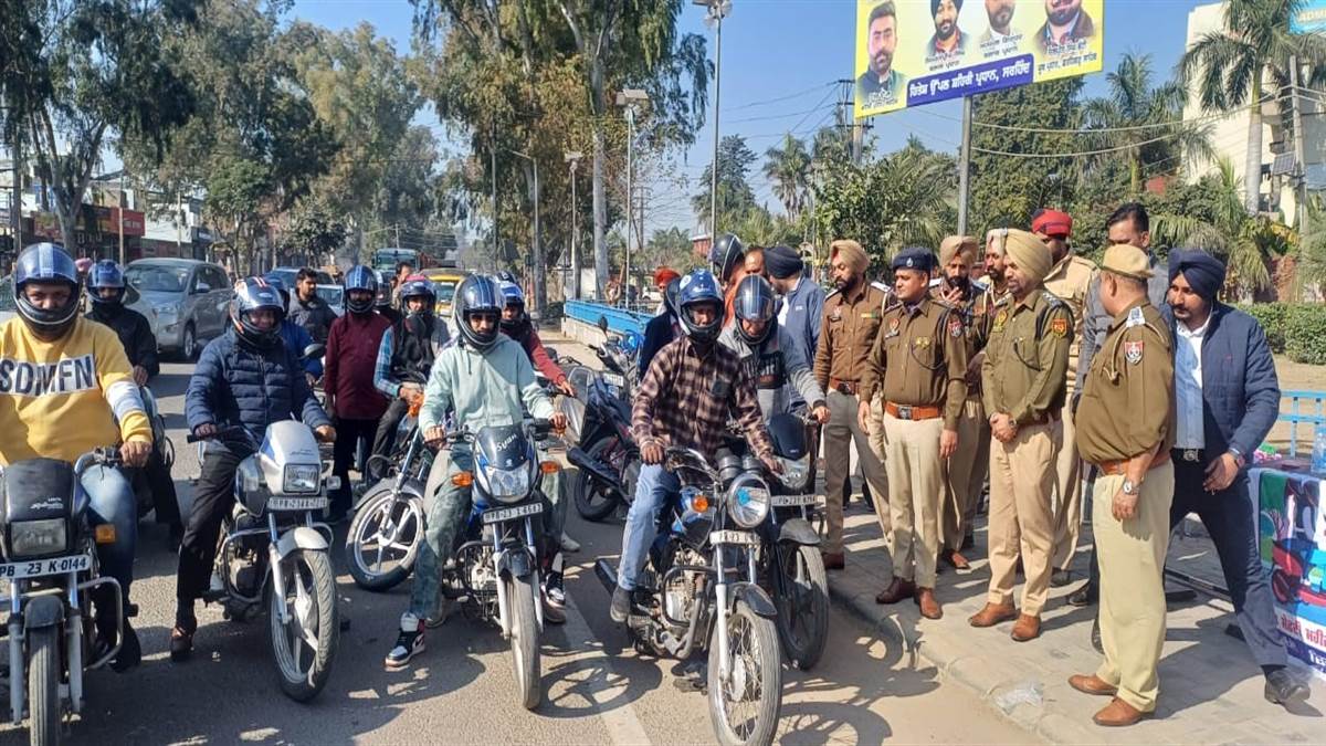 ਹੈਲਮਟ ਸਿਰ ’ਤੇ ਬੋਝ ਨਹੀਂ, ਸਗੋਂ ਇਹ ਸੁਰੱਖਿਆ ਹੈ : ਐੱਸਐੱਸਪੀ