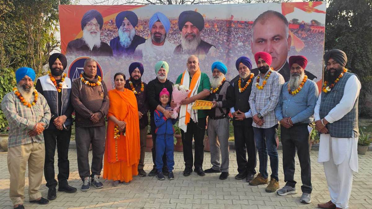 ਸਰਕਲ ਪ੍ਰਧਾਨਾਂ ਨੂੰ ਕੀਤਾ ਸਨਮਾਨਿਤ