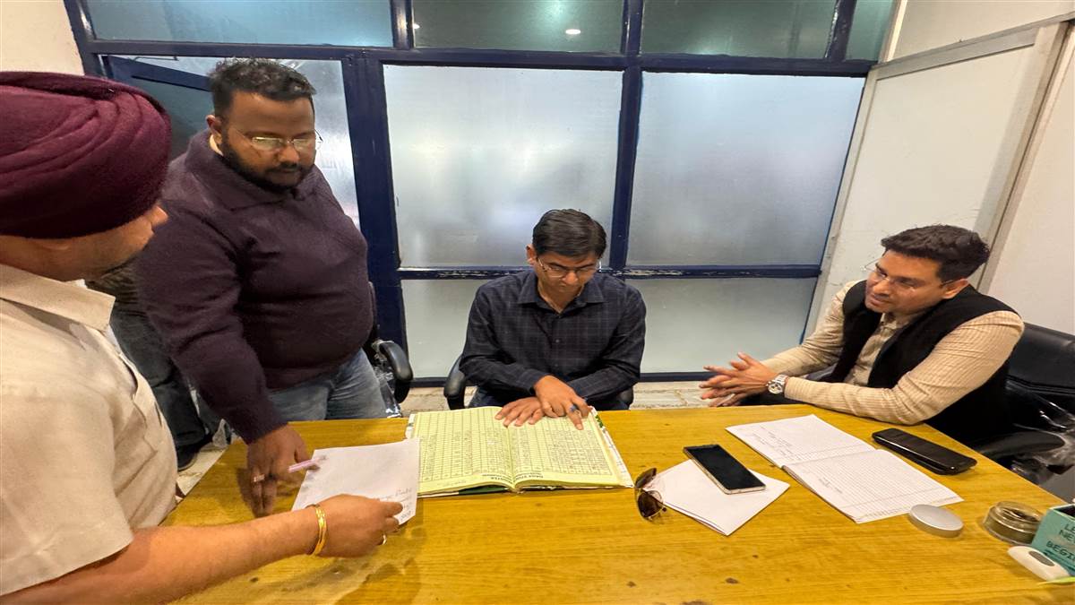 ਡਿਪਟੀ ਕਮਿਸ਼ਨਰ ਵੱਲੋਂ ਹਰਸਨ ਗੈਸ ਏਜੰਸੀ ਦੀ ਕੀਤੀ ਚੈਕਿੰਗ