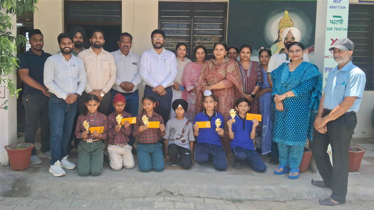 ਬੀਪੀਈਓ ਪ੍ਰਿਥੀ ਸਿੰਘ ਵੱਲੋਂ ਟਾਪਰ ਵਿਦਿਆਰਥੀਆਂ ਦਾ ਸਨਮਾਨ