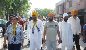 ਵਾਰਡ ਨੰਬਰ 6 ਦੇ ਸਮੁੱਚੇ ਵਿਕਾਸ ਲਈ ਡਾ. ਸੰਨੀ ਸਿੰਘ ਆਹਲੂਵਾਲੀਆ ਨੇ ਖਿੱਚੀ ਤਿਆਰੀ; ਲੋਕਾਂ ਨੂੰ ਦਿੱਤਾ ਭਰੋਸਾ