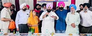 ਵਿਧਾਇਕ ਸਿੱਧੂ ਤੇ ਕੌਂਸਲਰ ਨੋਨੀ ਨੇ ਲੋਕ ਮਿਲਣੀ ’ਚ ਸੁਣੀਆਂ ਸਮੱਸਿਆਵਾਂ