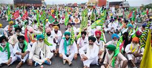 ਦਿੱਲੀ ਜਾ ਰਹੇ ਕਿਸਾਨਾਂ ਨੂੰ ਖਨੌਰੀ ਨੇੜੇ ਹਰਿਆਣਾ ਬਾਰਡਰ 'ਤੇ ਰੋਕਿਆ