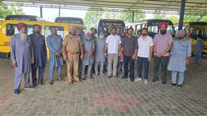 ਬੱਚਿਆਂ ਦੀ ਸੁਰੱਖਿਆ ਨਾਲ ਸਮਝੌਤਾ ਬਰਦਾਸ਼ਤ ਨਹੀਂ: ਸੇਫ਼ ਸਕੂਲ ਵਾਹਨ ਨੀਤੀ ਤਹਿਤ ਚੈਕਿੰਗ ਅਭਿਆਨ, 10 ਸਕੂਲੀ ਬੱਸਾਂ ਦੇ ਕੱਟੇ ਚਲਾਨ