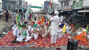 ਮਹਿਤਪੁਰ ’ਚ ਬਾਜ਼ਾਰ, ਸਕੂਲ ਤੇ ਬੈਂਕ ਰਹੇ ਬੰਦ