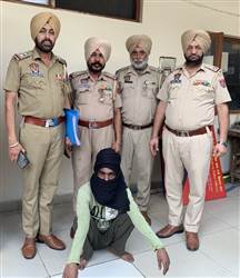 ਨਾਕੇਬੰਦੀ ਦੌਰਾਨ ਪੁਲਿਸ ਪਾਰਟੀ ’ਤੇ ਗੱਡੀ ਚੜਾਉਣ ਦੀ ਕੋਸ਼ਿਸ਼