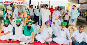 ਬੰਦ ਦੇ ਸੱਦੇ ਨੂੰ ਬਨੂੜ ਖੇਤਰ ’ਚ ਮਿਲਿਆ ਭਰਵਾਂ ਹੁੰਗਾਰਾ, ਕੀਤੀ ਨਾਅਰੇਬਾਜ਼ੀ