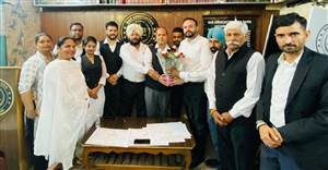 ਡੇਰਾਬੱਸੀ ਬਾਰ ਐਸੋਸੀਏਸ਼ਨ ਦੀ ਨਵੀਂ ਚੁਣੀ ਗਈ ਟੀਮ ਦਾ ਸਹੁੰ ਚੁੱਕ ਸਮਾਗਮ