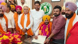 ਗਗਨਦੀਪ ਸਿੰਘ ਭੋਲਾ ਨੇ ਮਾਰਕੀਟ ਕਮੇਟੀ ਗੁਰਦਾਸਪੁਰ ਦੇ ਚੇਅਰਮੈਨ ਦਾ ਸੰਭਾਲਿਆ ਅਹੁਦਾ