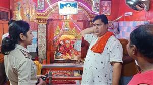 ਹਨੂੰਮਾਨ ਮੰਦਰ ’ਚ ਅਣਪਛਾਤੇ ਚੋਰਾਂ ਵੱਲੋਂ ਚੋਰੀ ਦੀ ਵਾਰਦਾਤ, ਡੇਢ ਕਿਲੋ ਚਾਂਦੀ ਤੇ ਇੱਕ ਲੱਖ ਰੁਪਏ ਗਾਇਬ, ਪੁਲਿਸ ਵੱਲੋਂ ਜਾਂਚ ਸ਼ੁਰੂ