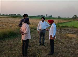 ਪਰਾਲੀ ਨੂੰ ਅੱਗ ਨਾ ਲਗਾਉਣ ਅਤੇ ਆਧੁਨਿਕ ਮਸ਼ੀਨਰੀ ਨਾਲ ਸਹੀ ਪ੍ਰਬੰਧਨ ਕਰਨ: ਐੱਸਡੀਐੱਮ ਰੰਧਾਵਾ