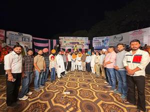 ਇਸ਼ਤਿਹਾਰ) ਸੰਜੀਵ ਸ਼ਰਮਾ ਕਾਲੂ ਦਾ ਵੱਖ-ਵੱਖ ਥਾਈਂ ਹੋਇਆ ਸਨਮਾਨ