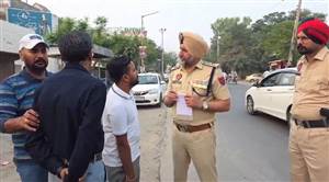 ਫਰੀਦਕੋਟ 'ਚ ਫਲਿੱਪਕਾਰਟ ਕਰਮਚਾਰੀ ਤੋਂ ਸਾਢੇ ਚਾਰ ਲੱਖ ਦੀ ਲੁੱਟ, ਬਾਈਕ ਸਵਾਰ ਦੋ ਨੌਜਵਾਨ ਤੇਜ਼ਧਾਰ ਹਥਿਆਰ ਦਿਖਾ ਕੇ ਨਕਦੀ ਵਾਲਾ ਬੈਗ ਖੋਹ ਕੇ ਫ਼ਰਾਰ