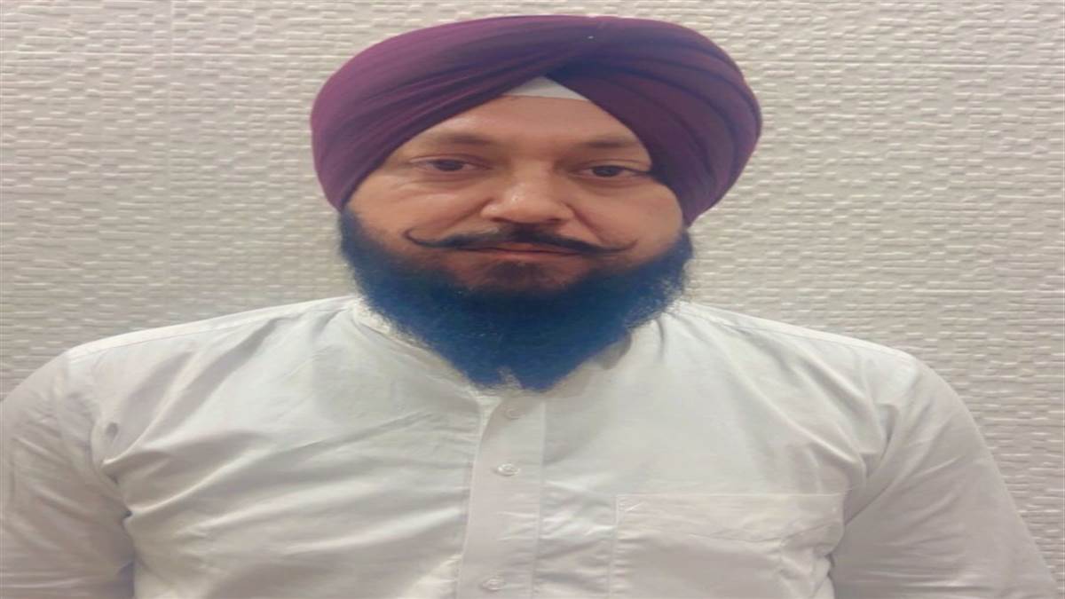 ਹਰੀਕੇ ਪੱਤਣ ਵਿਖੇ ਜ਼ਮੀਨ ਪੱਧਰੀ ਕਰ ਕੇ ਕਣਕ ਬੀਜਣ ਦੀ ਸੇਵਾ ਨਿਭਾ ਰਹੀ ਬੀਕੇਯੂ ਸਿੱਧੂਪੁਰ