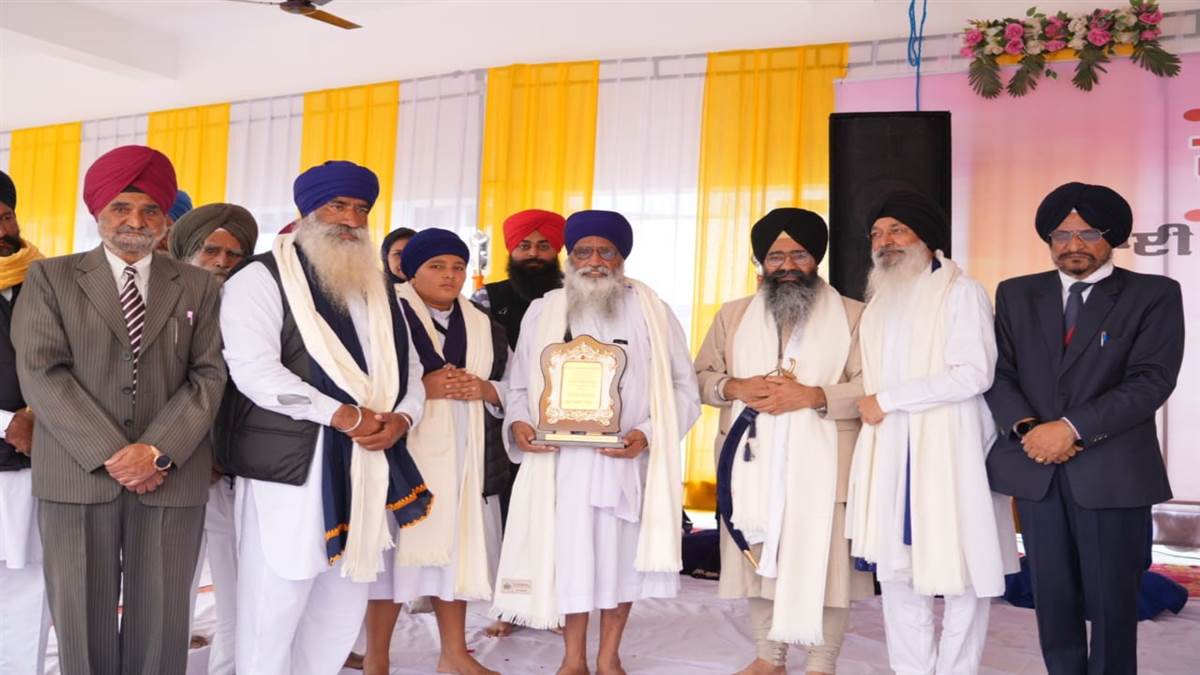 ਗੁਰੂ ਸਾਹਿਬ ਨਾਕਾਰਾਤਮਕ ਸੋਚ ਨੂੰ ਦੂਰ ਕਰਦੇ ਹਨ : ਗਿਆਨੀ ਹਰਪਾਲ ਸਿੰਘ