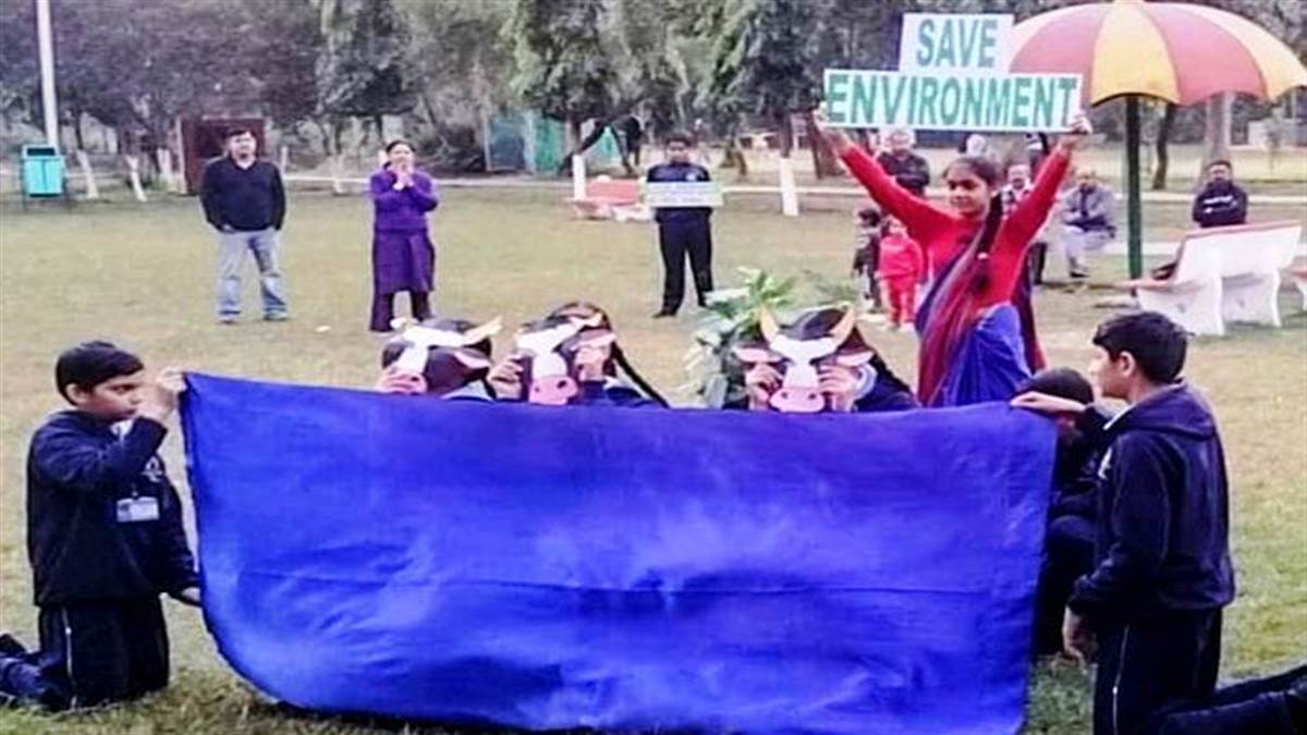 ਵਿਦਿਆਰਥੀਆਂ ਨੇ ਸਟਰੀਟ ਪਲੇ ਅਤੇ ਐਨਸੀਸੀ ਪਰੇਡ ਨਾਲ ਨੌਜਵਾਨਾਂ ਨੂੰ ਪ੍ਰੇਰਿਤ ਕੀਤਾ