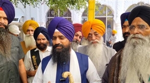 ਜਥੇਦਾਰ ਗੜਗੱਜ ਨੇ CM Mann 'ਤੇ ਕੀਤਾ ਪਲਟਵਾਰ, ਕਿਹਾ- ਸਿਰੋਂ ਮੋਨੇ ਤੇ ਦਾਹੜੀ ਕੱਟੇ ਮੁੱਖ ਮੰਤਰੀ ਦਾ ਜਥੇਦਾਰ ਕਿਉਂ ਦੇਵੇ ਜਵਾਬ