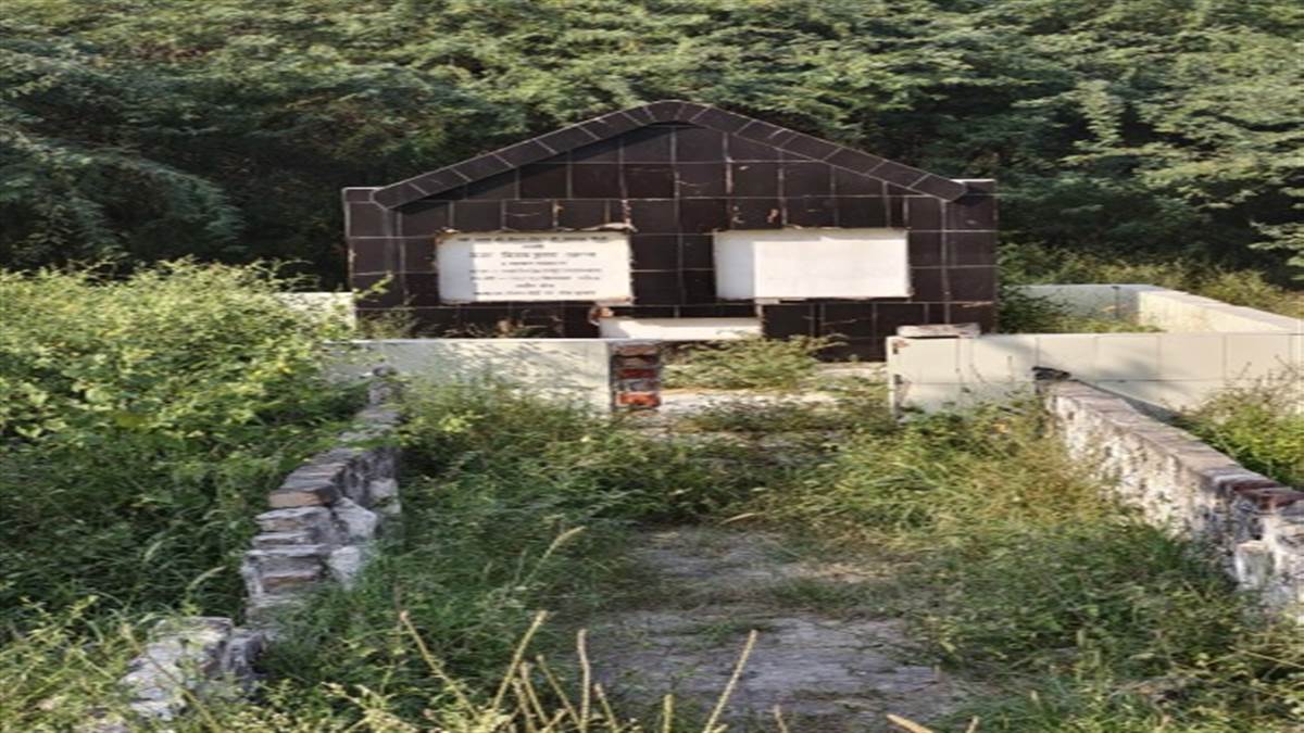 ਸੰਨ 1965 ਦੀ ਭਾਰਤ-ਪਾਕਿ ਜੰਗ ਦੇ ਸ਼ਹੀਦ ਖੰਨਾ ਦੀ ਯਾਦਗਾਰ ਦੇ ਹਨ ਮਾੜੇ ਹਾਲ, ਪਾਕਿ ਫੌਜ ਦਾ ਜਾਨੀ ਤੇ ਮਾਲੀ ਨੁਕਸਾਨ ਕਰਦੇ ਹੋਏ ਪੀਤਾ ਸੀ ਸ਼ਹਾਦਤ ਦਾ ਜਾਮ