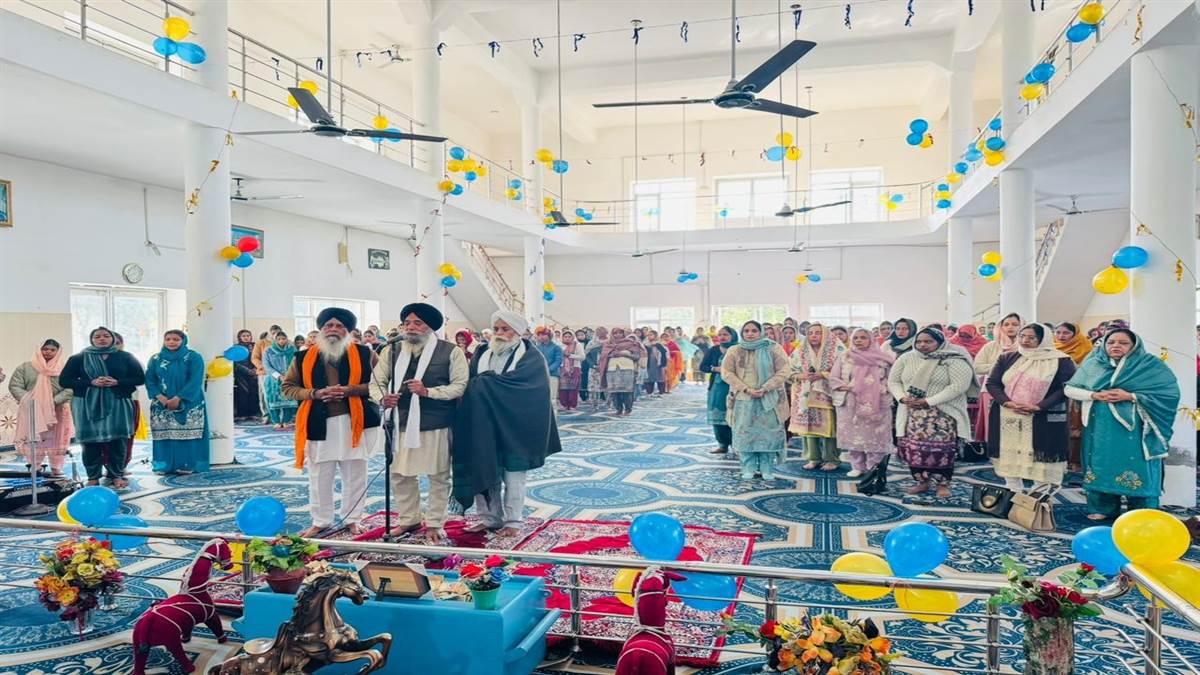 ਗੁਰਪੁਰਬ ਨੂੰ ਸਮਰਪਿਤ ਸ੍ਰੀ ਅਖੰਡ ਪਾਠ ਸਾਹਿਬ ਦੇ ਭੋਗ ਪਾਏ