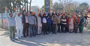 ਚਨੌਲੀ ਬਸੀ ਸਕੂਲ ਦੀ ਕੰਪਿਊਟਰ ਫੈਕਲਟੀ ਅਧਿਆਪਕਾ ਦੀ ਮੁੜ ਡੈਪੂਟੇਸ਼ਨ ’ਤੇ ਭੜਕੇ ਲੋਕ