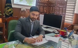 ਪਟਿਆਲਾ ਨੂੰ ਮਿਲਿਆ ਨਵਾਂ ਪ੍ਰਸ਼ਾਸਨਿਕ ਮੁਖੀ: IAS ਵਰਜੀਤ ਵਾਲੀਆ ਨੇ ਸੰਭਾਲੀ ਡਿਪਟੀ ਕਮਿਸ਼ਨਰ ਦੀ ਕੁਰਸੀ; ਲੋਕਾਂ ਦੀਆਂ ਮੁਸ਼ਕਲਾਂ ਦੇ ਹੱਲ ਦਾ ਦਿੱਤਾ ਭਰੋਸਾ