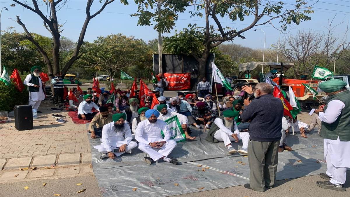 ਐੱਸਕੇਐੱਮ ਅਤੇ ਟਰੇਡ ਜਥੇਬੰਦੀਆਂ ਦੇ ਸੱਦੇ ’ਤੇ ਦਿੱਤਾ ਧਰਨਾ