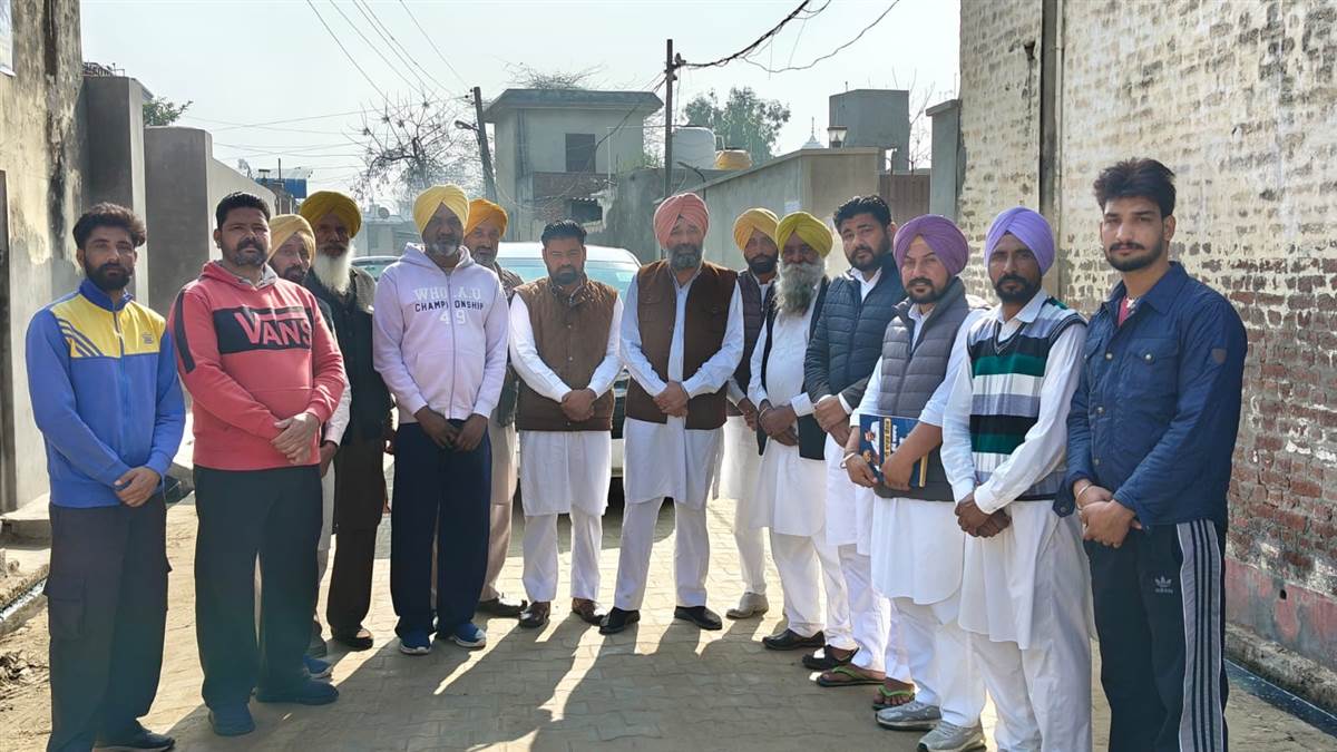 ਮੁੱਖ ਮੰਤਰੀ ਦੀ ਝੁਨੀਰ ਫੇਰੀ ਜ਼ਿਲ੍ਹੇ ਦੀ ਬਦਲੇਗੀ ਸਿਆਸੀ ਫਿਜ਼ਾ : ਅੱਕਾਂਵਾਲੀ