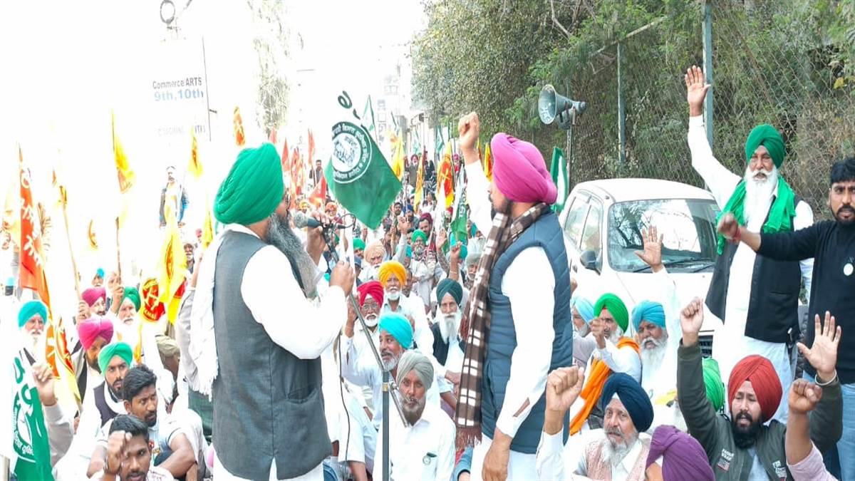 ਭਾਰਤ ਅਮਰੀਕਾ ਟੈਕਸ ਮੁਕਤ ਵਪਾਰ ਸਮਝੌਤਾ ਕਿਸਾਨੀ ਲਈ ਖਤਰੇ ਦੀ ਘੰਟੀ : ਐਸਕੇਐਮ