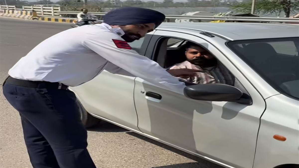 ਟ੍ਰੈਫਿਕ ਐਜੂਕੇਸ਼ਨ ਸੈੱਲ ਵੱਲੋਂ ਵਿਸ਼ੇਸ਼ ਜਾਗਰੂਕਤਾ ਮੁਹਿੰਮ ਸ਼ੁਰੂ