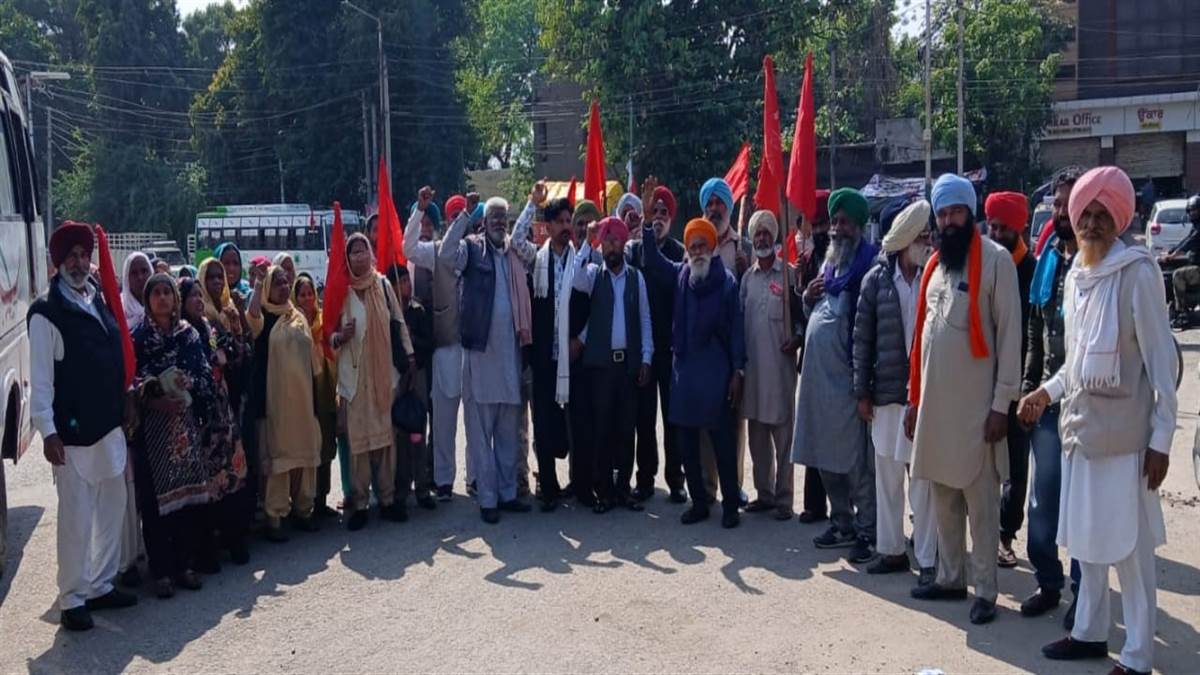 ਰੈਲੀ ’ਚ ਪੇਂਡੂ ਮਜ਼ਦੂਰ ਯੂਨੀਅਨ ਨੇ ਵੱਡੇ ਕਾਫਲੇ ਨਾਲ ਕੀਤੀ ਸ਼ਮੂਲੀਅਤ