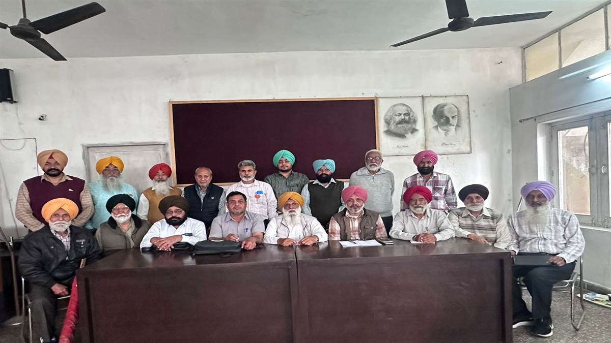ਮੁੱਖ ਮੰਤਰੀ ਅਤੇ ਉੱਚ-ਅਧਿਕਾਰੀਆਂ ਨਾਲ ਹੋਣ ਵਾਲੀ ਮੀਟਿੰਗ ਦਾ ਬਾਈਕਾਟ