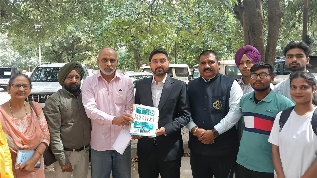 ਨੌਜਵਾਨਾਂ ਨੂੰ ਨਸ਼ਿਆਂ ਵਿਰੁੱਧ ਜਾਗਰੂਕ ਕਰਨ ਦਾ ਉਪਰਾਲਾ ਸ਼ਲਾਘਾਯੋਗ : ਡੀਸੀ
