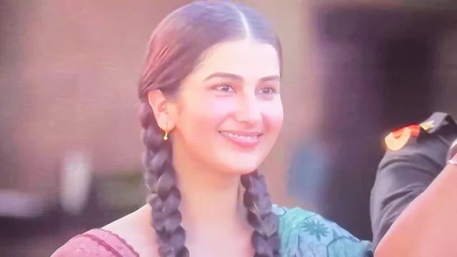 Dhurandhar 2 'ਚ 'ਜਸਕੀਰਤ' ਦੀ ਭੈਣ ਬਣੀ ਇਹ ਹਸੀਨਾ, ਨੈਚੁਰਲ ਬਿਊਟੀ ਦੇ ਅੱਗੇ ਫੇਲ੍ਹ ਹੈ 'ਹਮਜ਼ਾ ਦੀ ਯਲੀਨਾ'