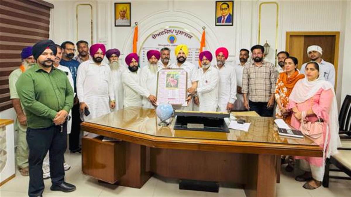 ਰਾਮਗੜ੍ਹੀਆ ਜਥੇਬੰਦੀ ਵੱਲੋਂ ਚੇਅਰਮੈਨ ਜਤਿੰਦਰ ਭੱਲਾ ਦਾ ਸਨਮਾਨ