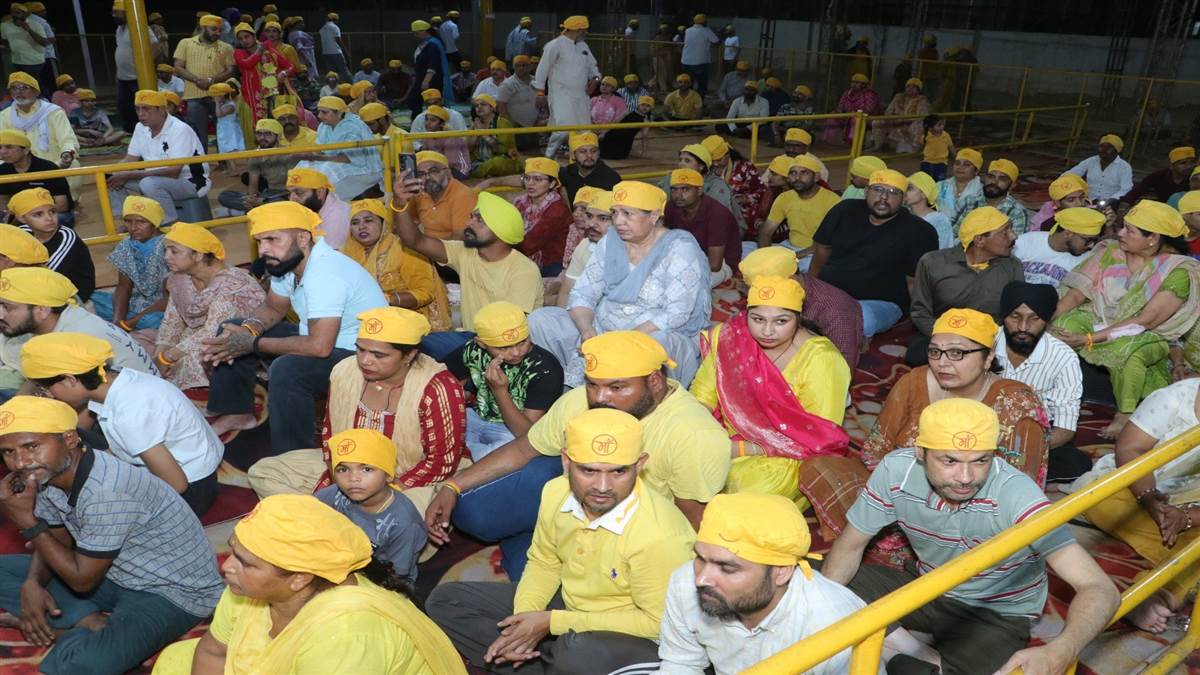 ਮਾਂ ਬਗਲਾਮੁਖੀ ਧਾਮ ’ਚ ਦੁੱਖਾਂ ਦੇ ਨਿਵਾਰਨ ਲਈ ਸਮਰਪਿਤ ਵਿਸ਼ਾਲ ਯੱਗ ਕਰਵਾਇਆ