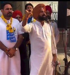 'ਕਮਰੇ ਬੰਦ ਕਰਕੇ ਆਪਣਾ ਕੰਮ ਕਰਾਂਗੇ...' ਚੋਣਾਂ ਦੌਰਾਨ ਹਲਕਾ ਸ਼ੁਤਰਾਣਾ ਦੇ ਵਿਧਾਇਕ ਦੀ ਵੀਡੀਓ ਵਾਇਰਲ; ਵਿਰੋਧੀਆਂ ਮਚਾਇਆ ਬਵਾਲ