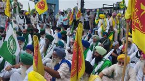 ਲਾਡੋਵਾਲ ਟੋਲ ਪਲਾਜ਼ਾ 'ਤੇ ਕਿਸਾਨਾਂ ਦਾ ਵੱਡਾ ਐਕਸ਼ਨ : ਕੇਂਦਰ ਤੇ ਪੰਜਾਬ ਸਰਕਾਰ ਖਿਲਾਫ਼ ਧਰਨਾ, ਵਾਹਨਾਂ ਲਈ ਲਾਂਘਾ ਕਰਵਾਇਆ ਫ੍ਰੀ