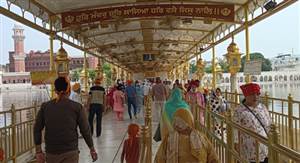 ਬੰਦ ਦਾ ਅਸਰ: ਸੱਚਖੰਡ ਸ੍ਰੀ ਹਰਿਮੰਦਰ ਸਾਹਿਬ ਵਿਖੇ ਸੰਗਤ ਦੀ ਆਮਦ ਘਟੀ, SGPC ਨੇ ਦਫ਼ਤਰ ਤੇ ਅਦਾਰੇ ਰੱਖੇ ਸੀ ਬੰਦ
