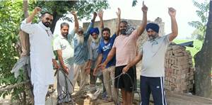 Barnala News : ਕਸਬਾ ਮਹਿਲ ਕਲਾਂ ਤੇ ਪਿੰਡ ਗੰਗੋਹਰ ’ਚ 20 ਮੋਟਰਾਂ ਤੋਂ ਲੱਖਾਂ ਰੁਪਏ ਦੀਆਂ ਕੇਬਲ ਤਾਰਾਂ ਚੋਰੀ, ਕਿਸਾਨਾਂ ਵੱਲੋਂ ਰੋਸ ਪ੍ਰਦਰਸ਼ਨ