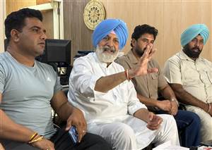 ਜੁਝਾਰ ਨਗਰ ’ਚ ਪਾਣੀ ਬਿੱਲਾਂ ਦੀ ਵਸੂਲੀ ਦਾ ਮਾਮਲਾ ਭਖਿਆ