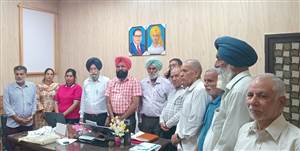 ਮਿਊਂਸੀਪਲ ਪੈਨਸ਼ਨਰਾਂ ਤੇ ਮੁਲਾਜ਼ਮਾਂ ਵੱਲੋਂ ਰੋਸ ਮੁਜ਼ਾਹਰਾ