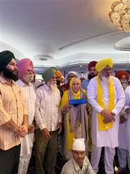 ਬਾਬਾ ਫਰੀਦ ਆਗਮਨ ਪੁਰਬ ਮੌਕੇ ਮਾਤਾ ਜੀ ਹੋਏ ਨਤਮਸਤਕ