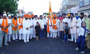 ਬਾਬੇ ਕੀ ਬਰਾਤ ’ਚ ਵੱਡੀ ਗਿਣਤੀ ਸੰਗਤ ਨੇ ਕੀਤੀ ਸ਼ਮੂਲੀਅਤ
